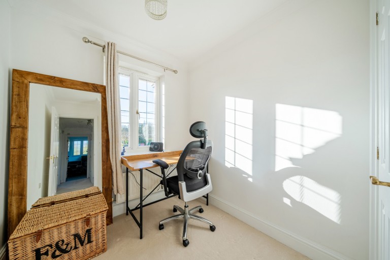 Images for Anchor Close, Normandy, Surrey