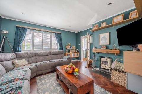 Click the photo for more details of Palm Grove, Guildford, Surrey