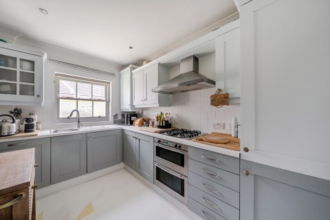 Click the photo for more details of Elmdon Place, Guildford, Surrey