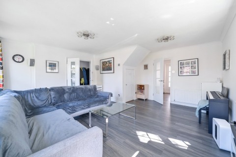 Click the photo for more details of Darnley Park, Weybridge, KT13
