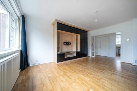 Click the photo for more details of Hill Court, Deer Park Close, Kingston Upon Thames, KT2