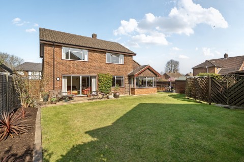 Click the photo for more details of Little Green Lane, Chertsey, KT16