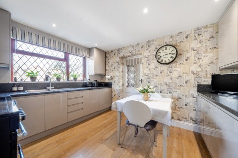 Click the photo for more details of Little Green Lane, Chertsey, KT16