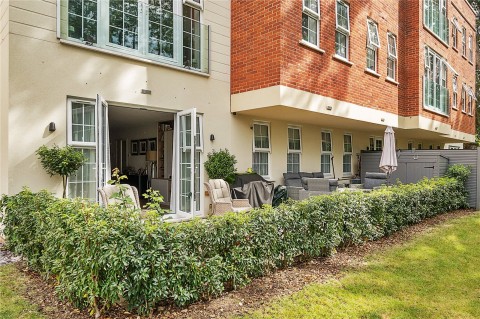 Click the photo for more details of Oatlands Drive, Weybridge, Surrey