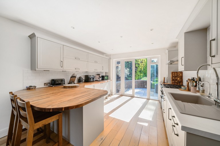 Images for Pine Tree Hill, Pyrford, Surrey