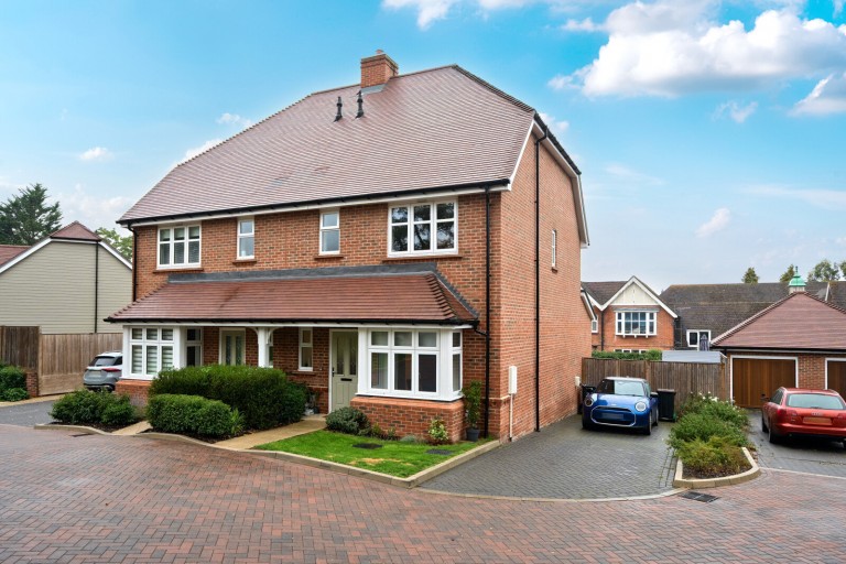 Images for Clarence Mews, Leatherhead, Surrey