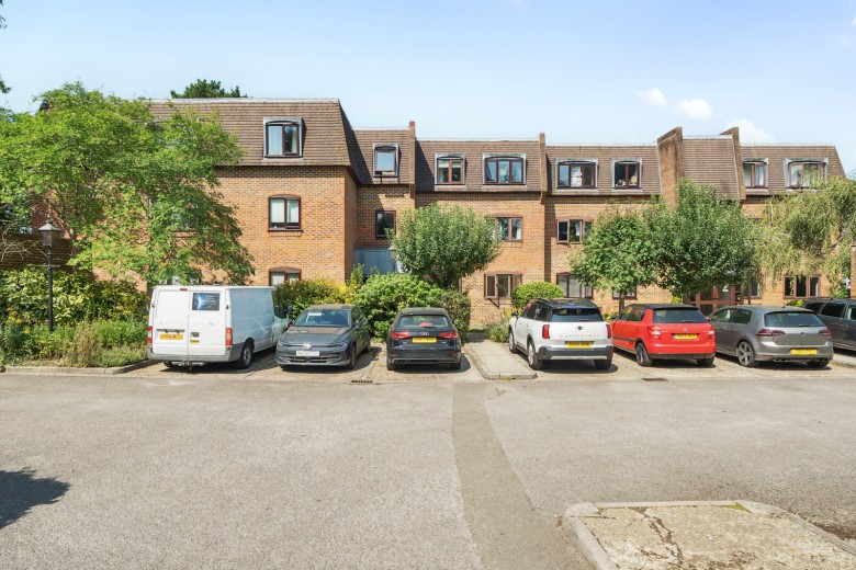 Click the photo for more details of Morley Road, Farnham, Surrey