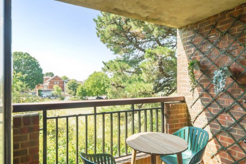 Click the photo for more details of Morley Road, Farnham, Surrey