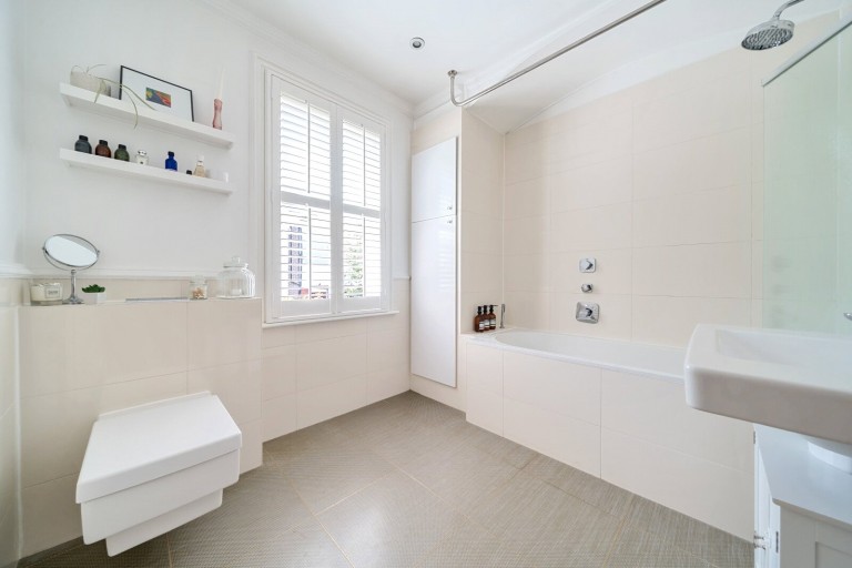 Images for Holstein Avenue, Weybridge, Surrey