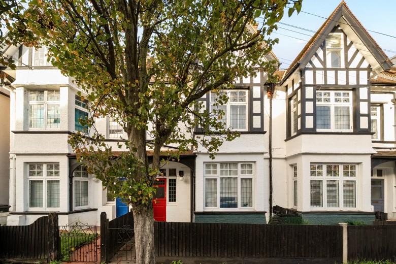 Click the photo for more details of Guilford Avenue, Surbiton