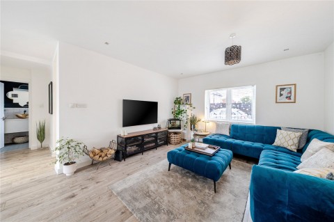 Click the photo for more details of Beauchamp Road, West Molesey, Surrey