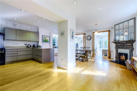 Click the photo for more details of Clarence Road, Walton-On-Thames, Surrey