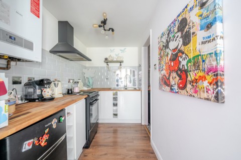 Click the photo for more details of Folly Hill, Farnham, Surrey