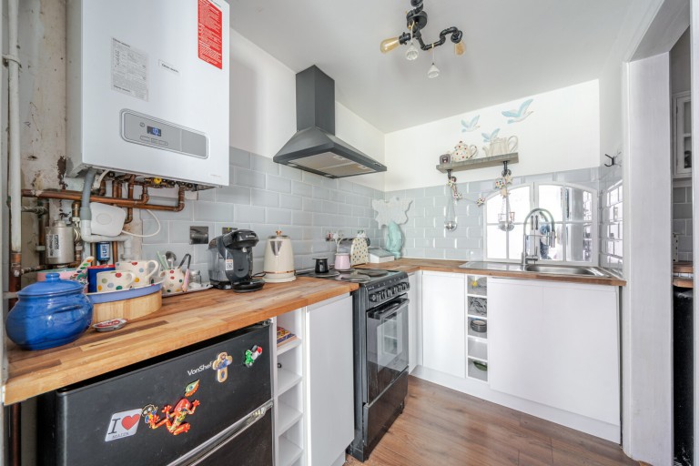 Images for Folly Hill, Farnham, Surrey