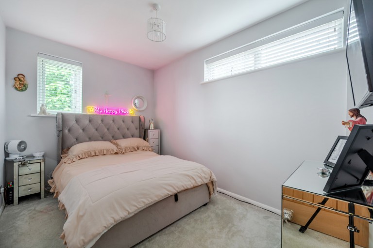 Images for Folly Hill, Farnham, Surrey