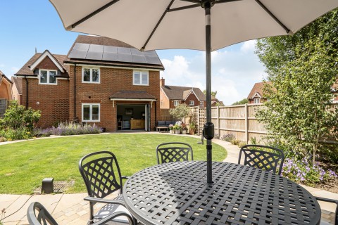 Click the photo for more details of Weyburn Lane, Elstead, Surrey