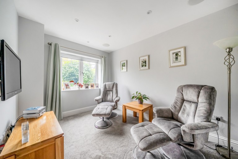 Images for Farleigh Road, New Haw, Surrey