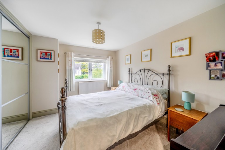 Images for Farleigh Road, New Haw, Surrey