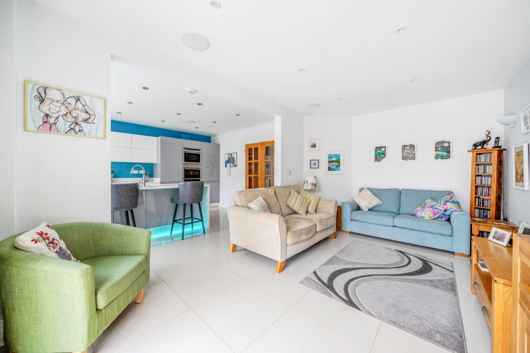 Images for Farleigh Road, New Haw, Surrey