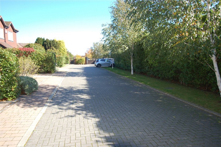 Images for Farleigh Road, New Haw, Surrey