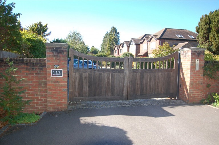 Images for Farleigh Road, New Haw, Surrey