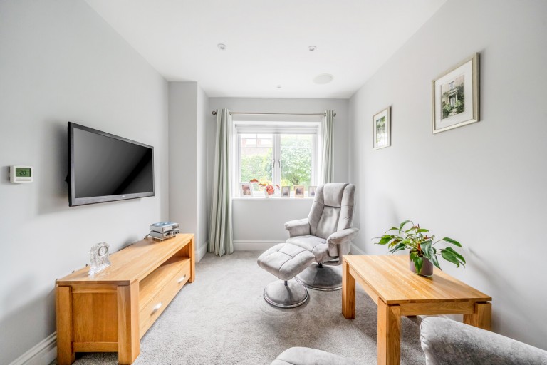 Images for Farleigh Road, New Haw, Surrey