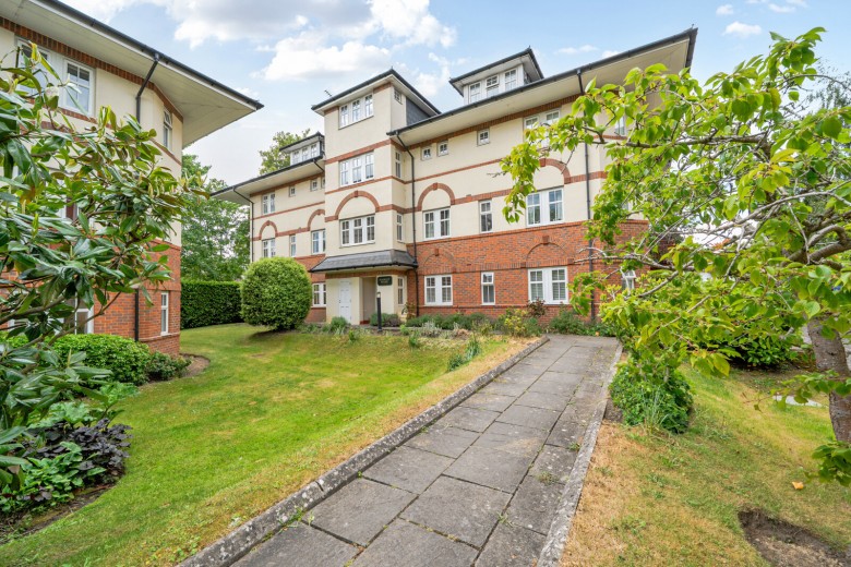 Click the photo for more details of Claremont Avenue, 36 Claremont Avenue, Woking