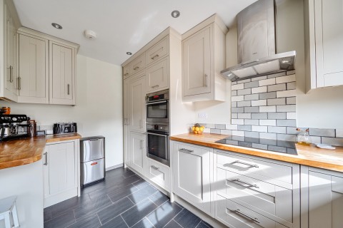 Click the photo for more details of Rowley Close, Pyrford, Surrey