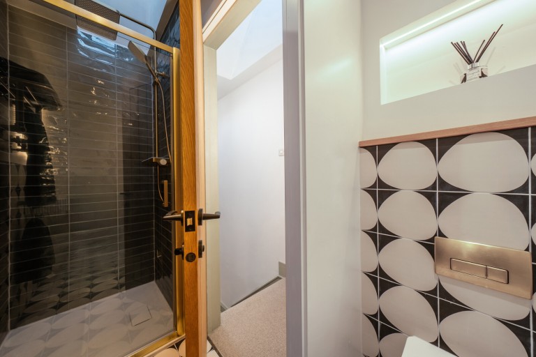 Images for Kingfield, Woking, Surrey