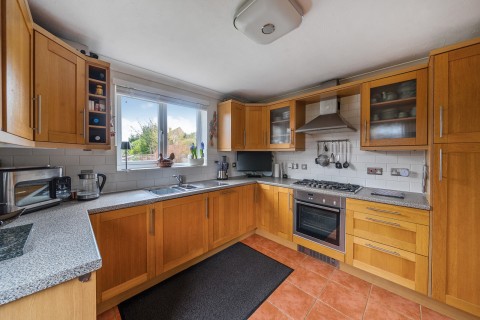 Click the photo for more details of Weywood Lane, Farnham, Surrey