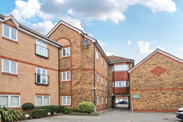 Images for Gogmore Lane, Chertsey, Surrey