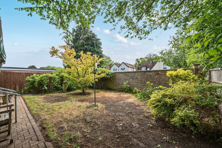 Images for Kingfield, Woking, Surrey