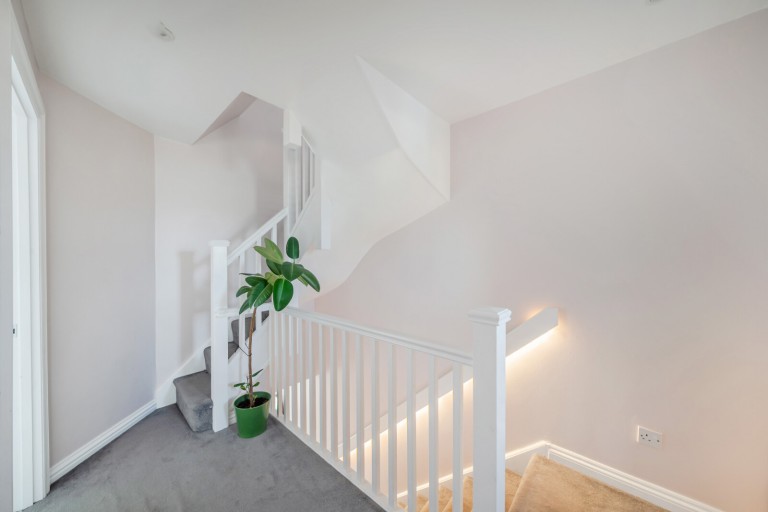 Images for Riverview Gardens, Cobham, Surrey
