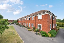 Images for Bakersgate Gardens, Pirbright, Woking