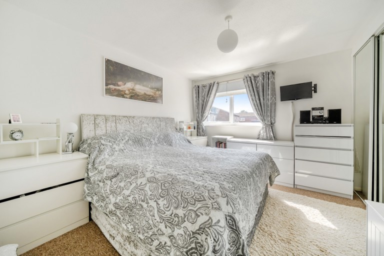 Images for Swallow Close, Milford, Surrey