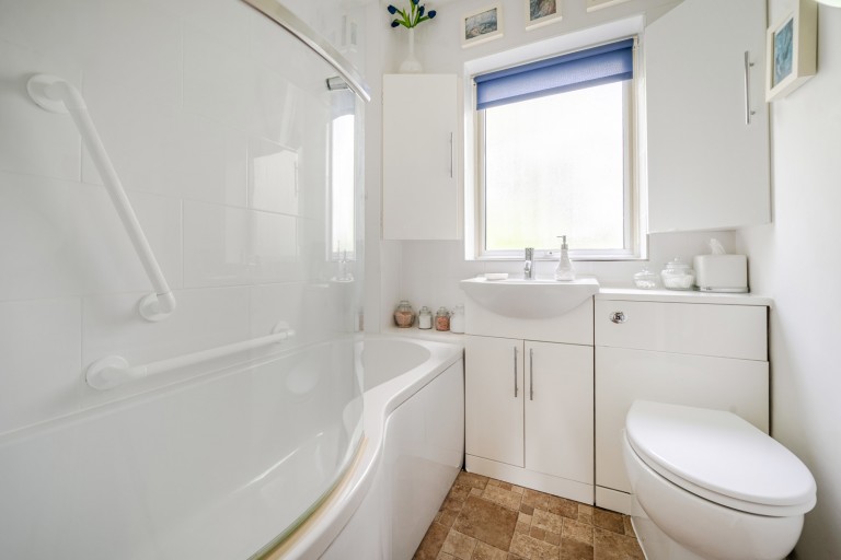 Images for Swallow Close, Milford, Surrey