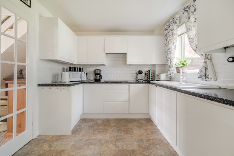 Images for Swallow Close, Milford, Surrey