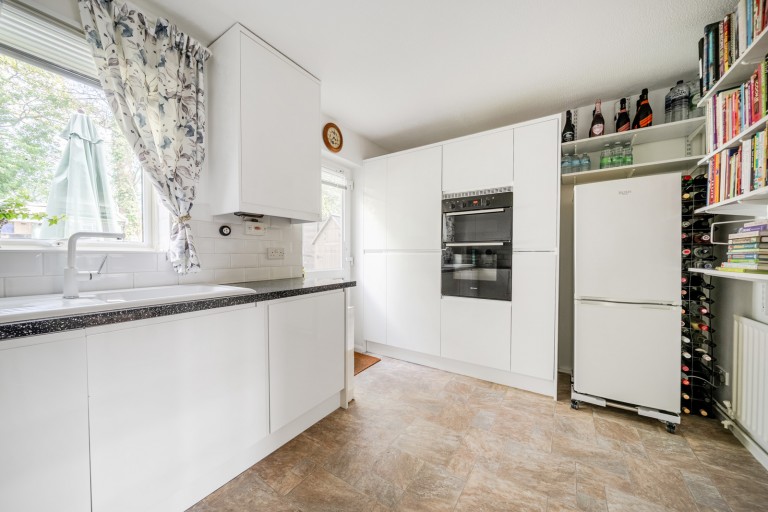 Images for Swallow Close, Milford, Surrey