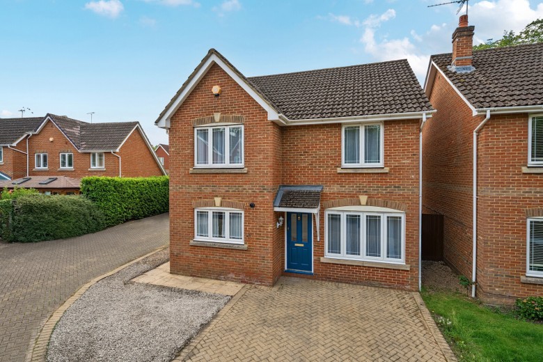 Click the photo for more details of Knaphill, Woking