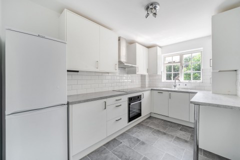 Click the photo for more details of Elgin Road, Weybridge, Surrey