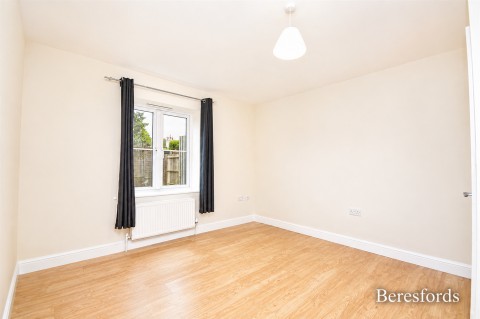 Click the photo for more details of South Primrose Hill, Chelmsford, Essex