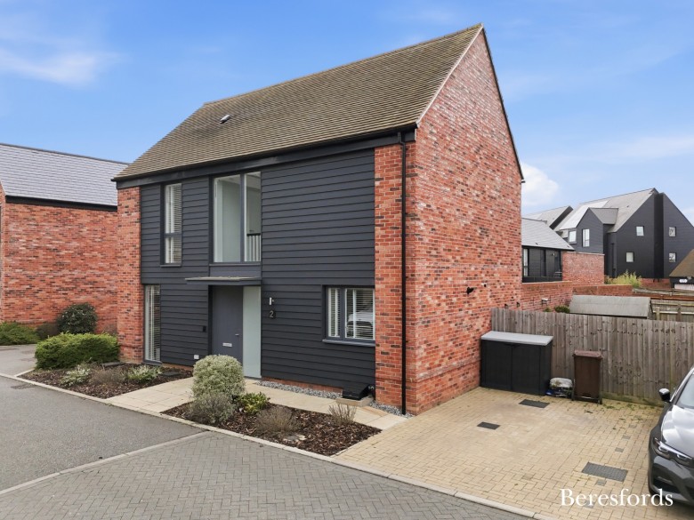 Click the photo for more details of Chelmsford Garden, Chelmsford, Essex