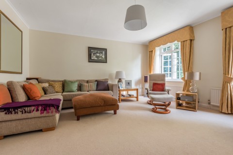 Click the photo for more details of Blenheim Gardens, Kingston Upon Thames, KT2