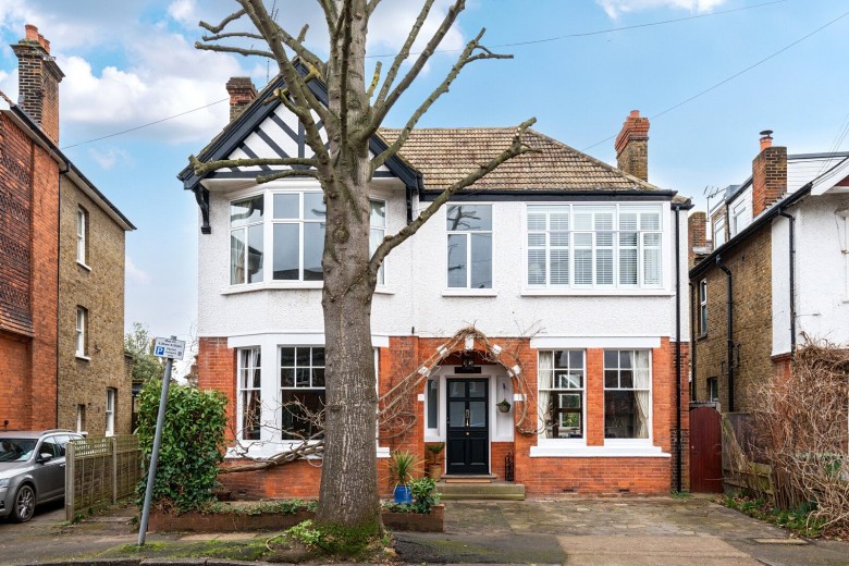 Click the photo for more details of Geneva Road, Kingston Upon Thames, KT1