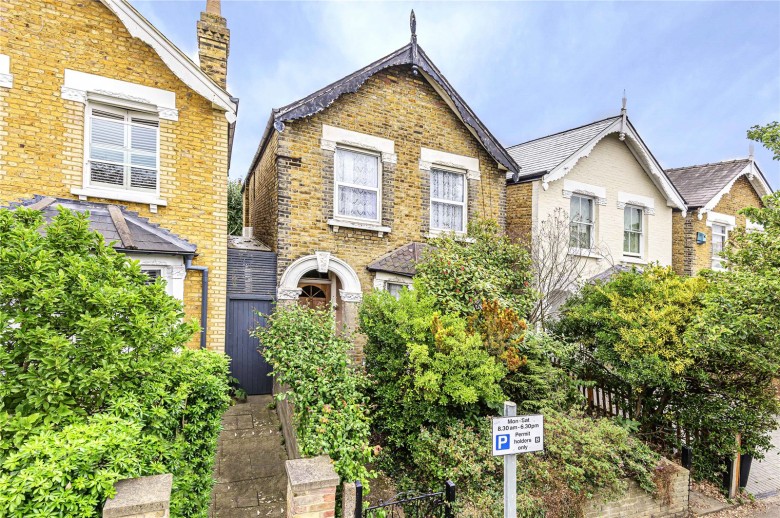 Click the photo for more details of Kings Road, Kingston Upon Thames, KT2