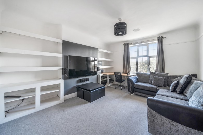 Click the photo for more details of London Road, Kingston Upon Thames, Surrey
