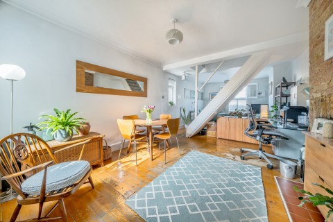 Click the photo for more details of Elm Road, Kingston Upon Thames, Surrey