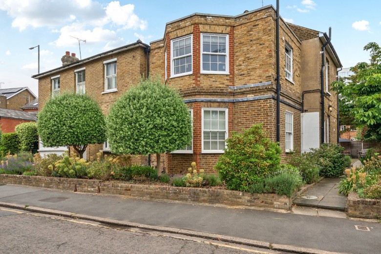 Click the photo for more details of Springfield Road, Kingston Upon Thames