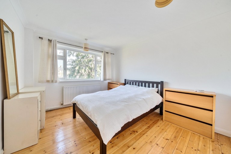 Images for St. Andrew's Square, Surbiton, Surrey