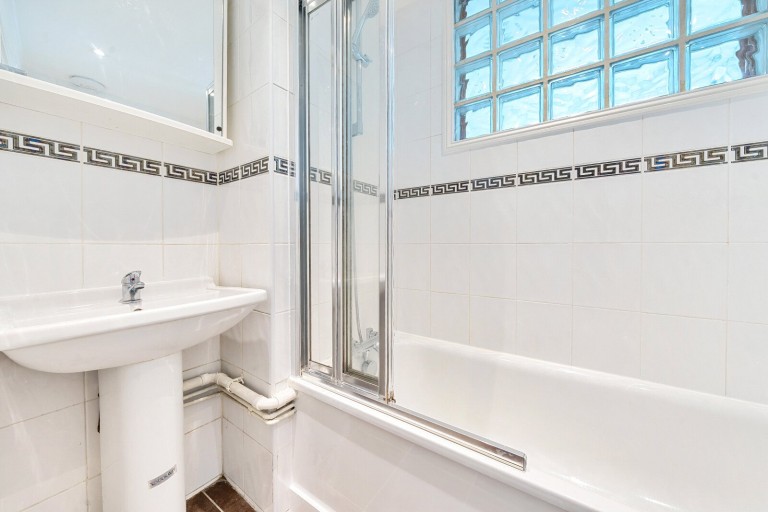 Images for St. Andrew's Square, Surbiton, Surrey